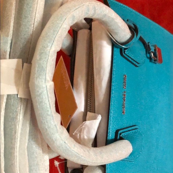 BRAND NEW MICHAEL KORS CROSSBODY TOTE BAG - Picture 7 of 9